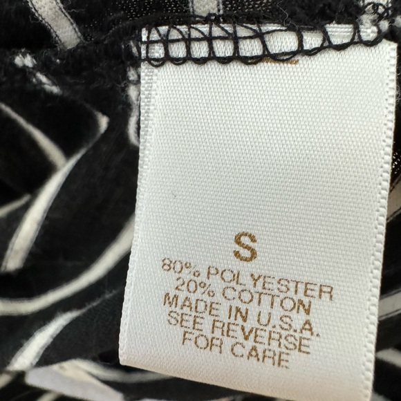 ARDEN B VEST black and white stripes with white cotton lace down back versatile - Picture 4 of 5